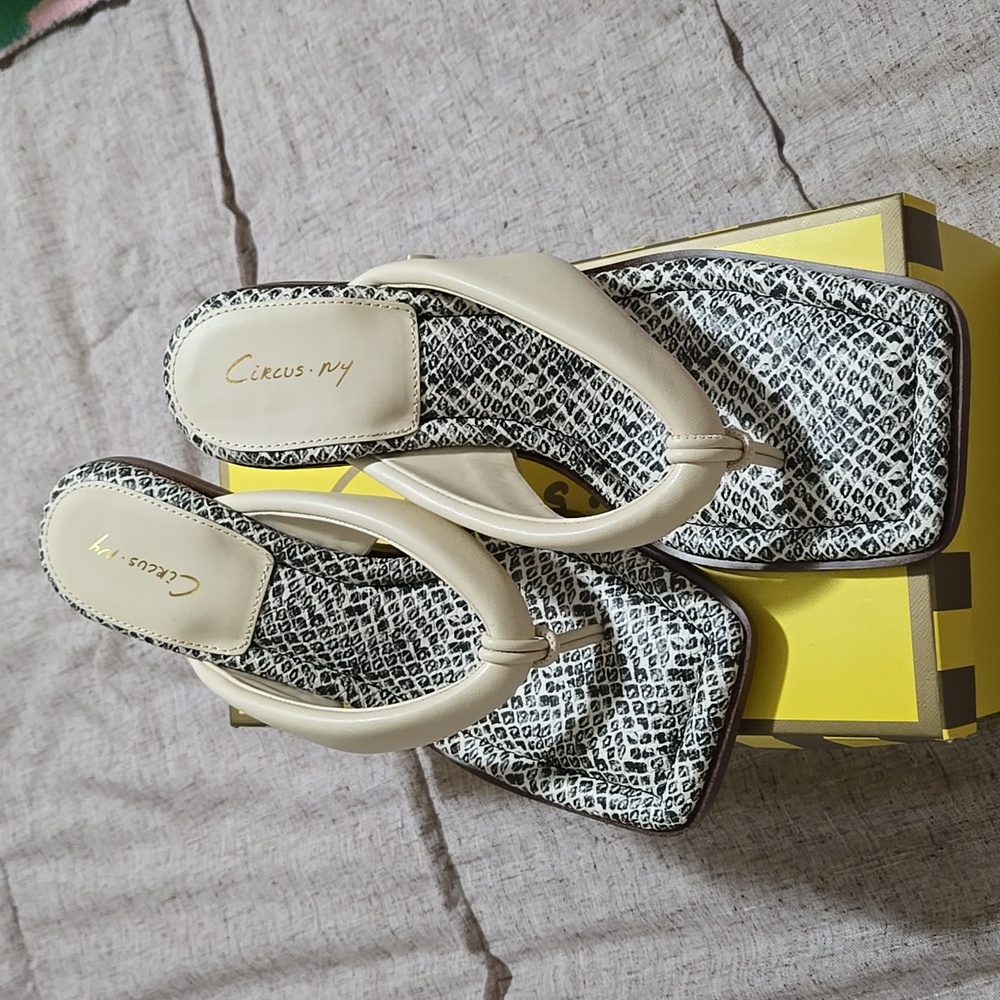 NIB Circus NY Sam Edelman sandals